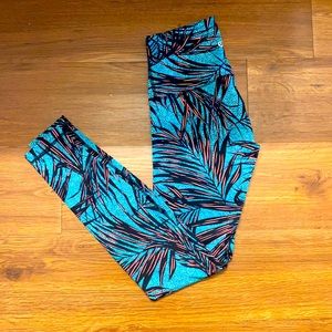 Lululemon leggings size 6